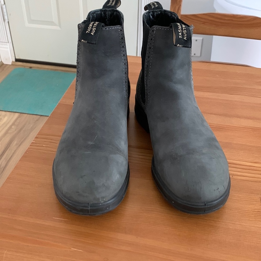 Blundstone 1351 size 5AUS, 8US
